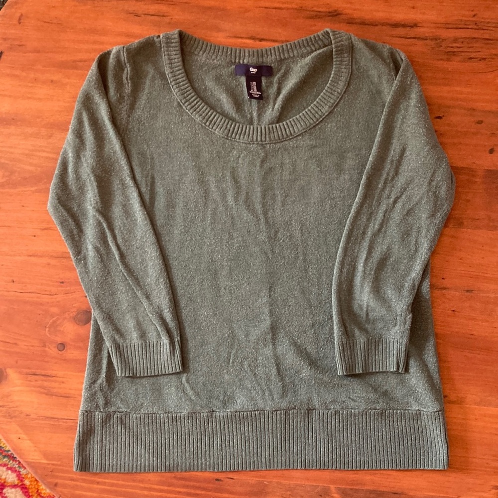 Gap sweater top. Size XS